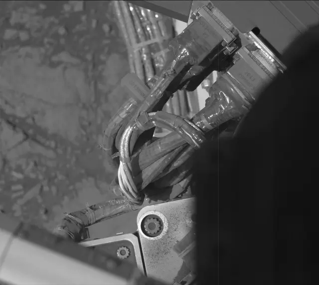 Sol 2596: Mast Camera (Mastcam)