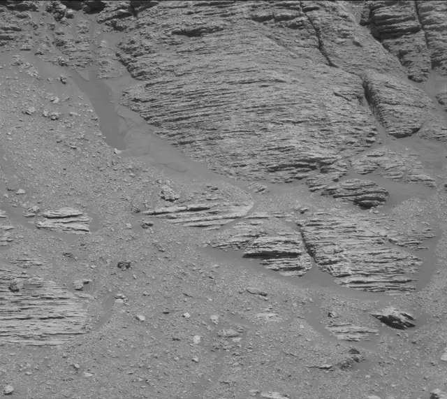 Sol 2597: Mast Camera (Mastcam)