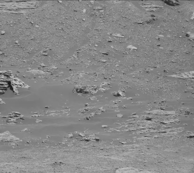 Sol 2597: Mast Camera (Mastcam)