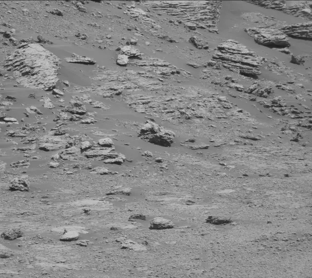 Sol 2597: Mast Camera (Mastcam)