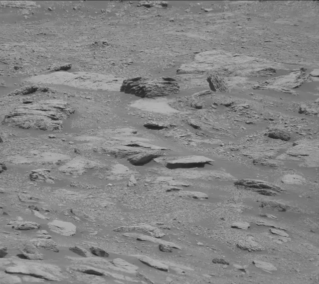 Sol 2597: Mast Camera (Mastcam)