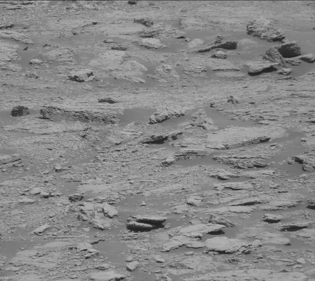 Sol 2597: Mast Camera (Mastcam)
