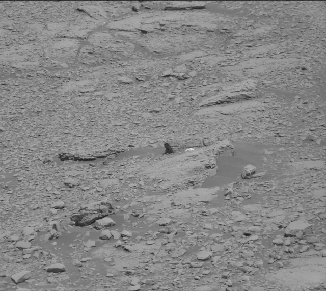 Sol 2597: Mast Camera (Mastcam)