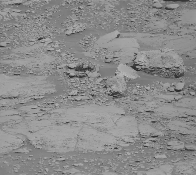 Sol 2597: Mast Camera (Mastcam)