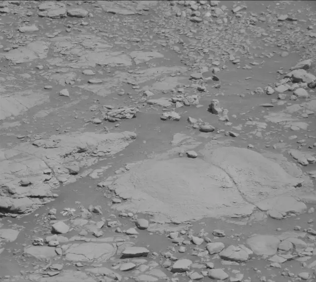 Sol 2597: Mast Camera (Mastcam)
