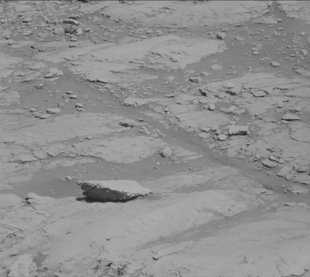 Sol 2597: Mast Camera (Mastcam)