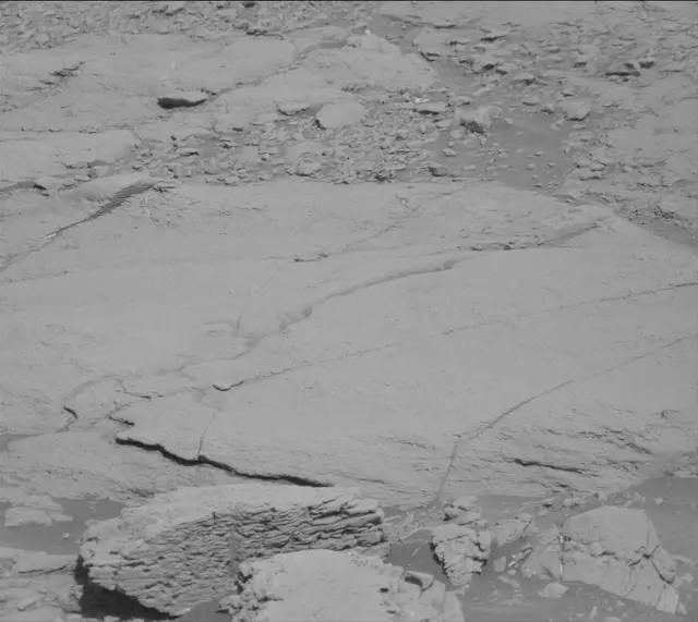 Sol 2597: Mast Camera (Mastcam)