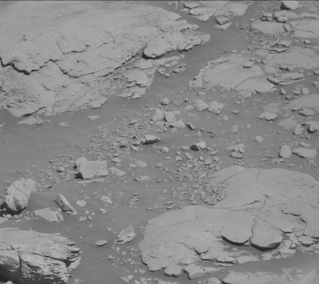Sol 2597: Mast Camera (Mastcam)