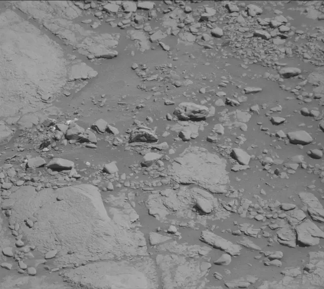 Sol 2597: Mast Camera (Mastcam)