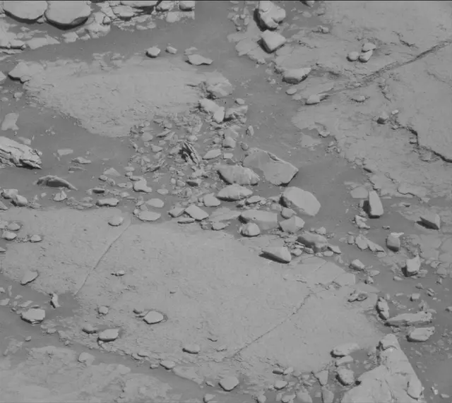 Sol 2597: Mast Camera (Mastcam)