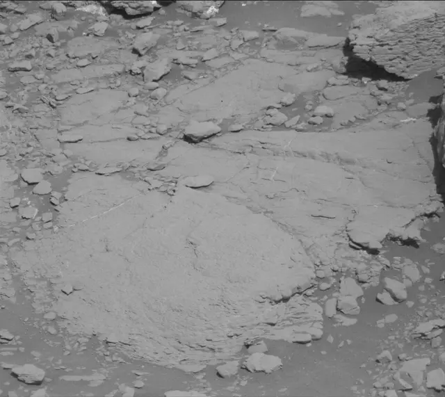 Sol 2597: Mast Camera (Mastcam)
