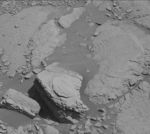 Sol 2597: Mast Camera (Mastcam)