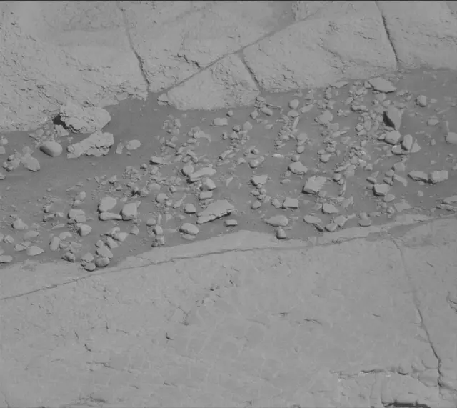 Sol 2597: Mast Camera (Mastcam)