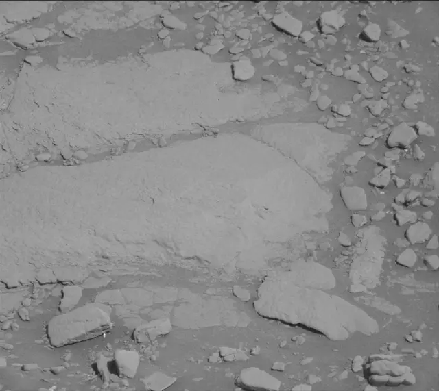 Sol 2597: Mast Camera (Mastcam)
