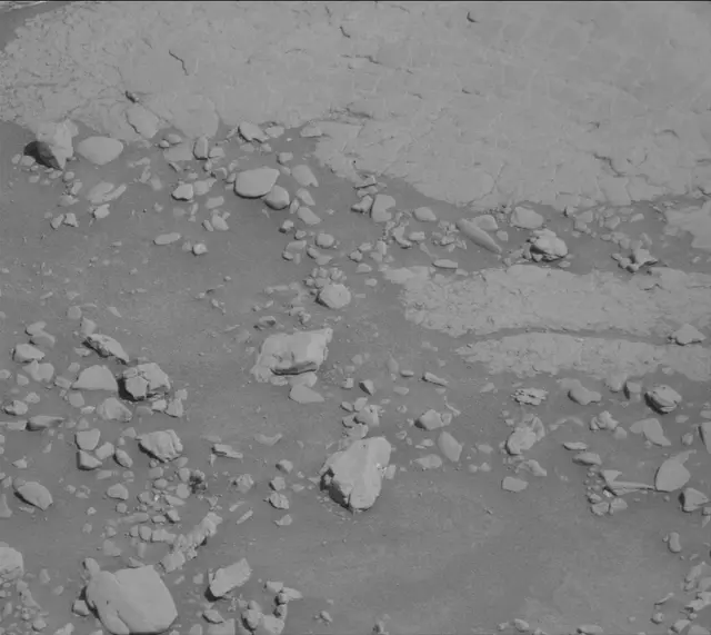 Sol 2597: Mast Camera (Mastcam)