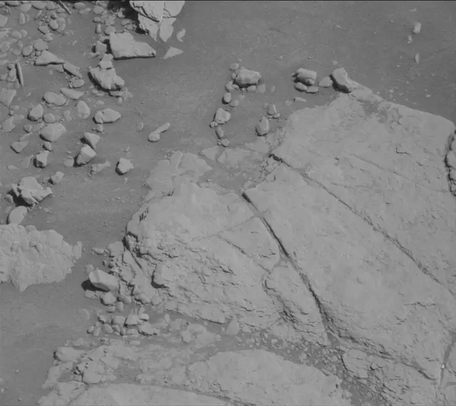 Sol 2597: Mast Camera (Mastcam)