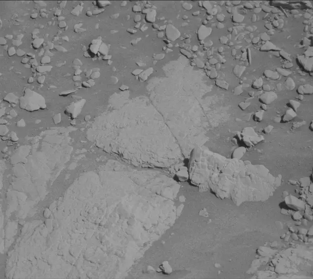 Sol 2597: Mast Camera (Mastcam)