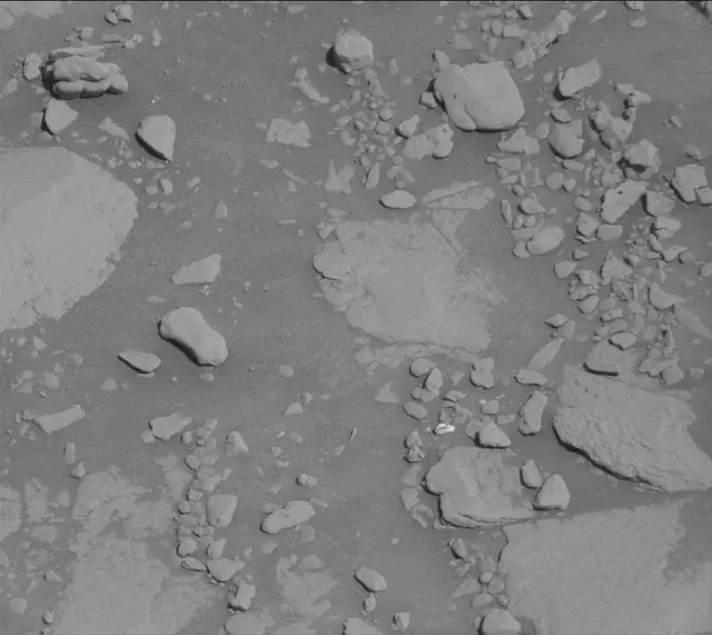 Sol 2597: Mast Camera (Mastcam)
