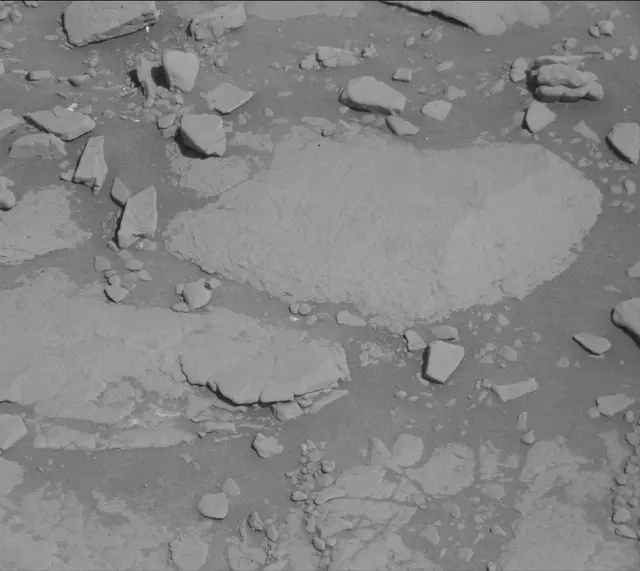 Sol 2597: Mast Camera (Mastcam)