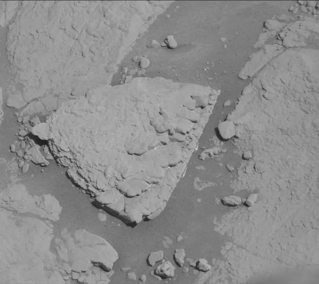 Sol 2597: Mast Camera (Mastcam)