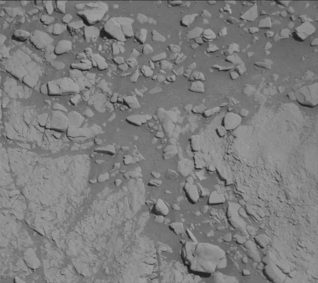 Sol 2597: Mast Camera (Mastcam)