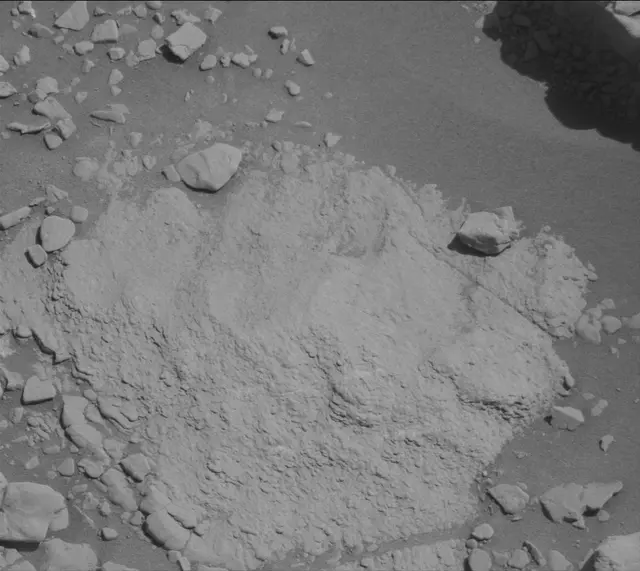 Sol 2597: Mast Camera (Mastcam)