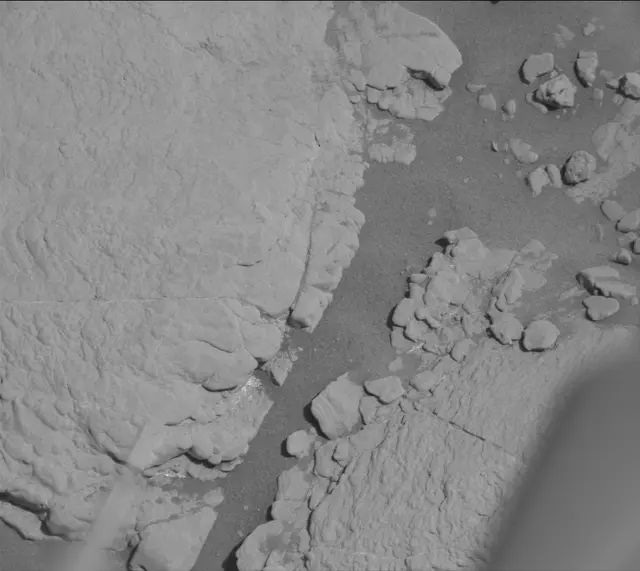 Sol 2597: Mast Camera (Mastcam)