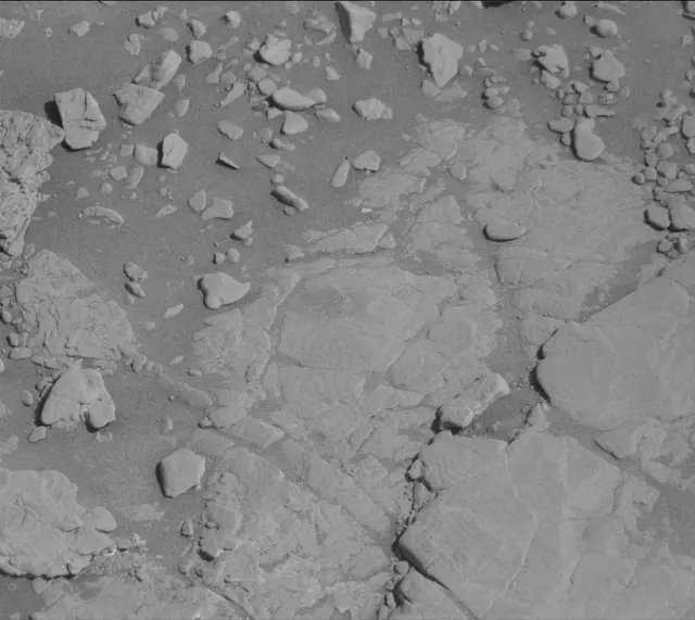 Sol 2598: Mast Camera (Mastcam)