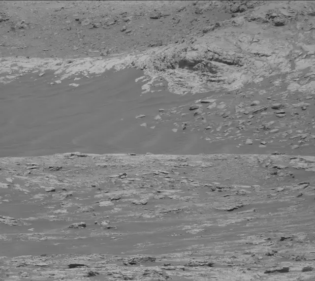 Sol 2600: Mast Camera (Mastcam)