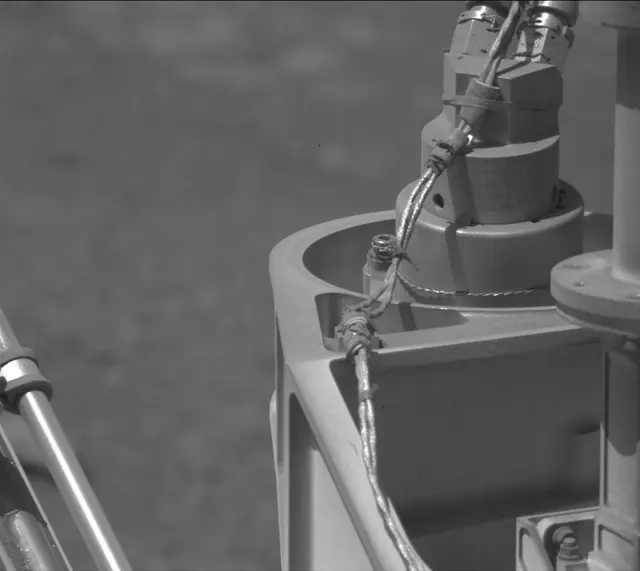 Sol 2600: Mast Camera (Mastcam)