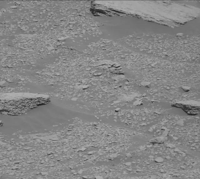 Sol 2600: Mast Camera (Mastcam)
