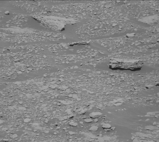 Sol 2600: Mast Camera (Mastcam)