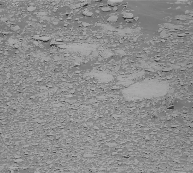 Sol 2600: Mast Camera (Mastcam)
