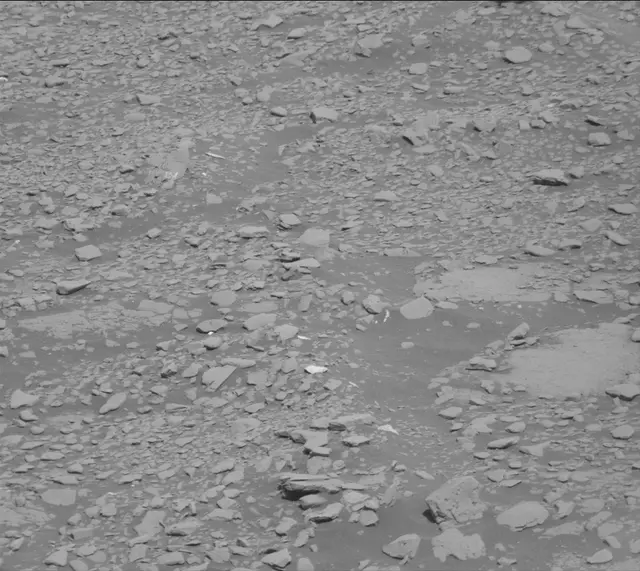 Sol 2600: Mast Camera (Mastcam)