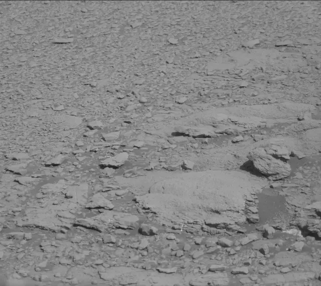 Sol 2600: Mast Camera (Mastcam)