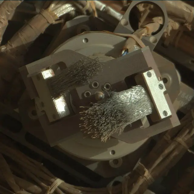 Sol 2601: Mast Camera (Mastcam)