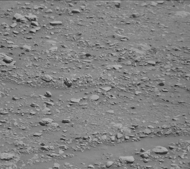 Sol 2601: Mast Camera (Mastcam)