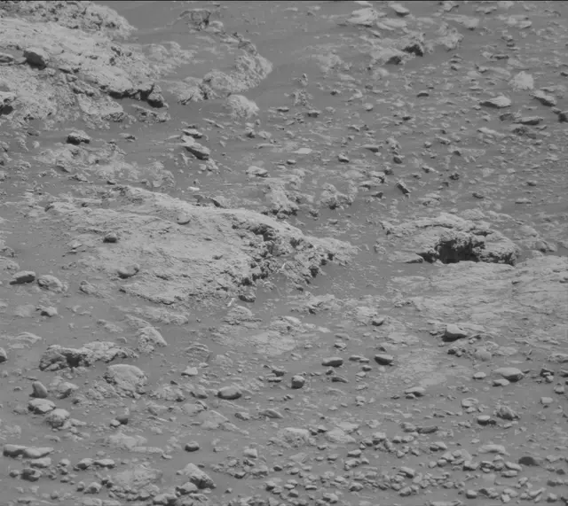 Sol 2601: Mast Camera (Mastcam)