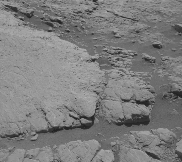 Sol 2601: Mast Camera (Mastcam)