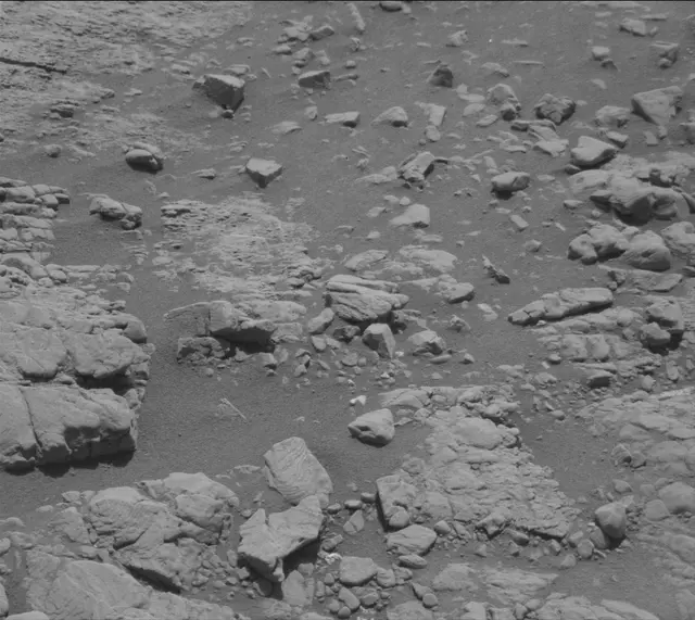 Sol 2601: Mast Camera (Mastcam)