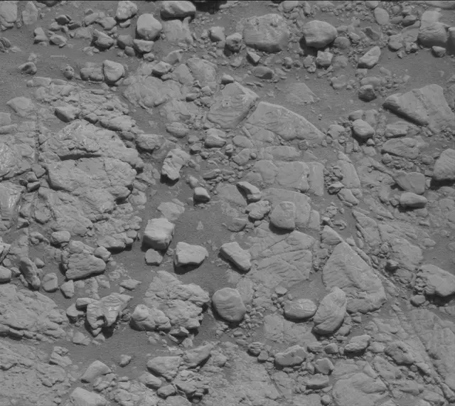 Sol 2601: Mast Camera (Mastcam)