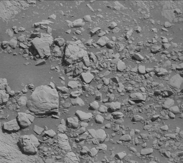 Sol 2601: Mast Camera (Mastcam)