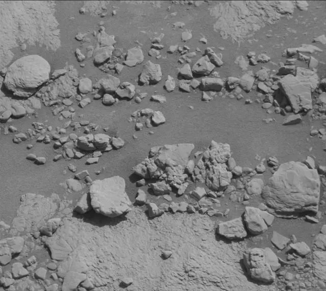 Sol 2601: Mast Camera (Mastcam)