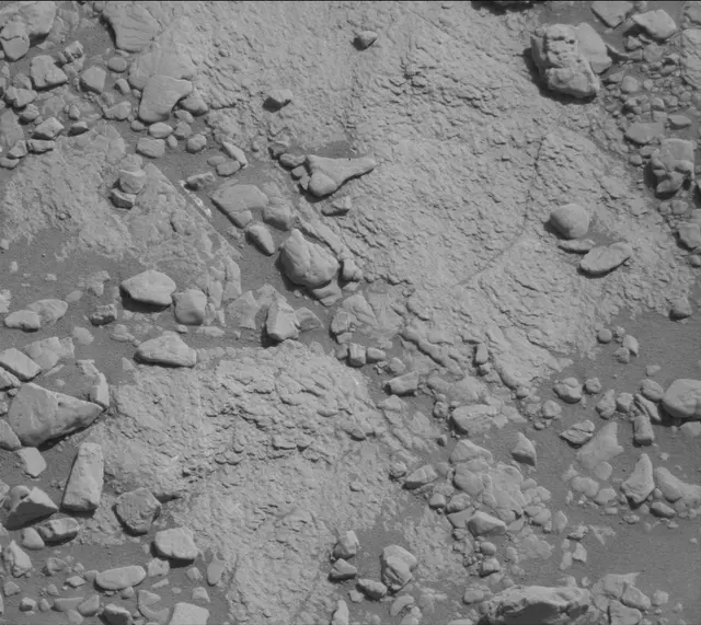 Sol 2601: Mast Camera (Mastcam)