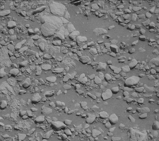 Sol 2601: Mast Camera (Mastcam)