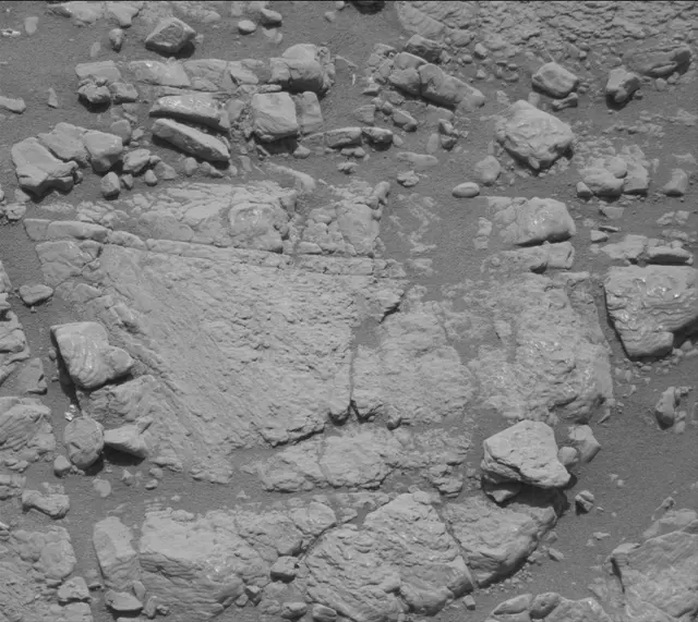 Sol 2601: Mast Camera (Mastcam)