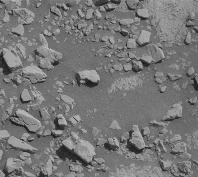 Sol 2601: Mast Camera (Mastcam)