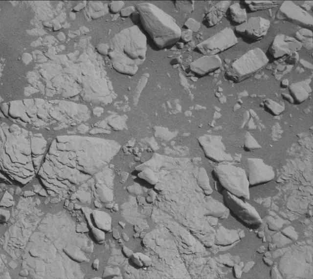 Sol 2601: Mast Camera (Mastcam)