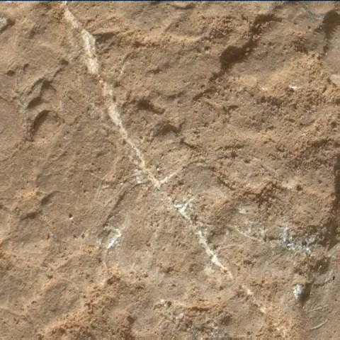 Sol 2601: Mars Hand Lens Imager (MAHLI)