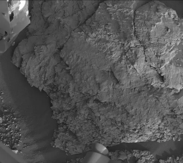 Sol 2602: Mast Camera (Mastcam)